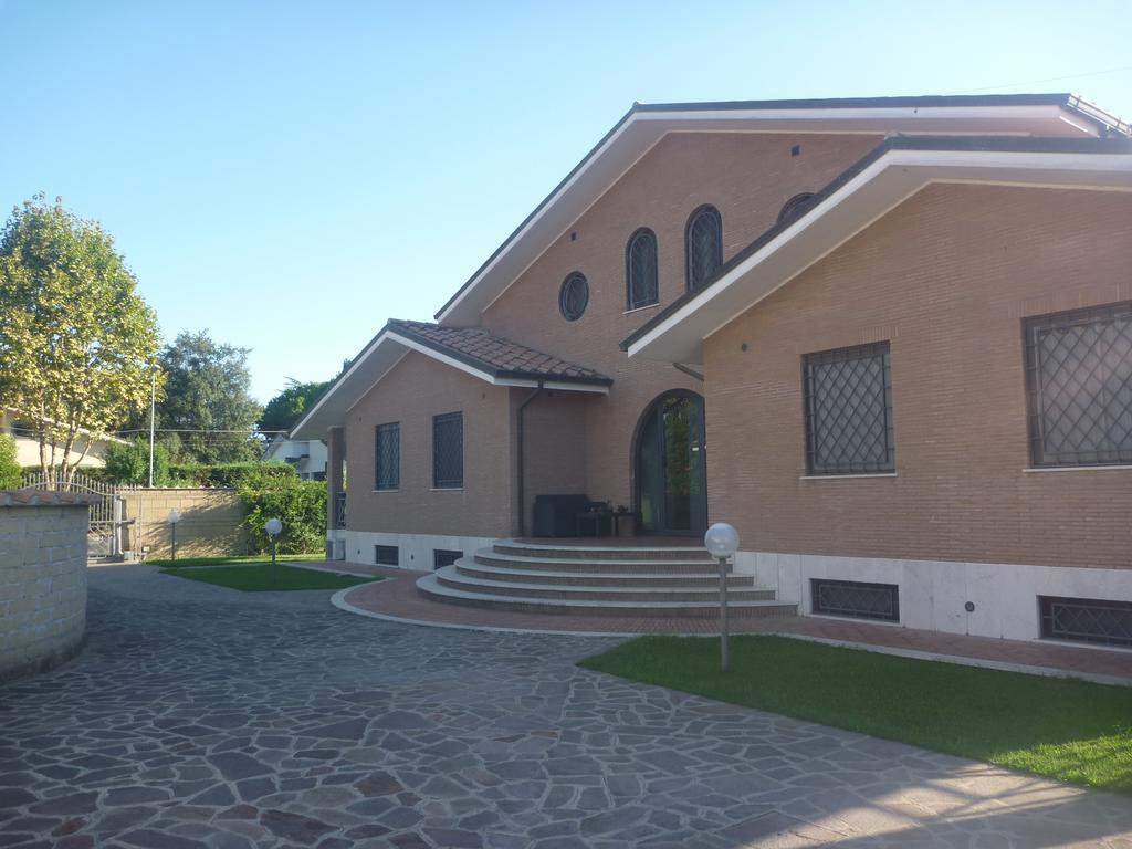 Villa Smeraldo Roma Infernetto Exteriör bild
