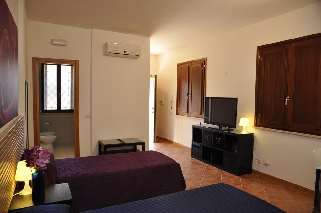 Villa Smeraldo Roma Infernetto Exteriör bild